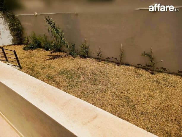 🏠𝐑𝐢𝐚𝐝𝐡 𝐞𝐥 𝐀𝐧𝐝𝐚𝐥𝐨𝐮𝐬 ; à louer S+2 avec jardin