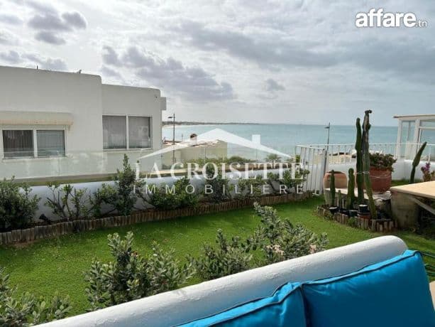 Duplex s3 vue sur mer à Gammarth MDL0096