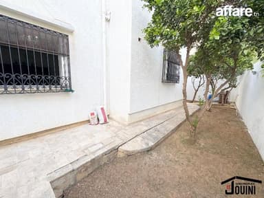 Grande Villa Près De Fatouma Bourguiba Au Bardo