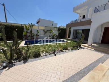 Une villa sans meuble avec piscine louer à Hammamet