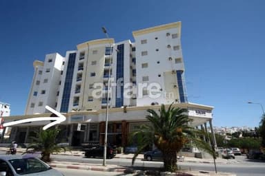 Apt S+2 très propre Habitation bureau Ennasr2