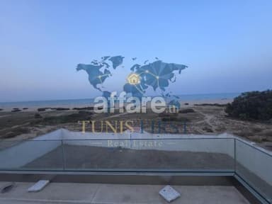À Vendre Villa pied dans l eau à Raoued