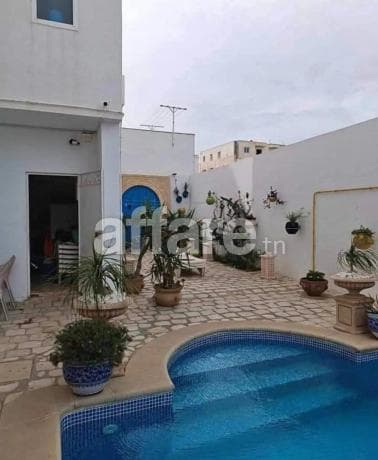 Belle Villa et 4 appartement équipée