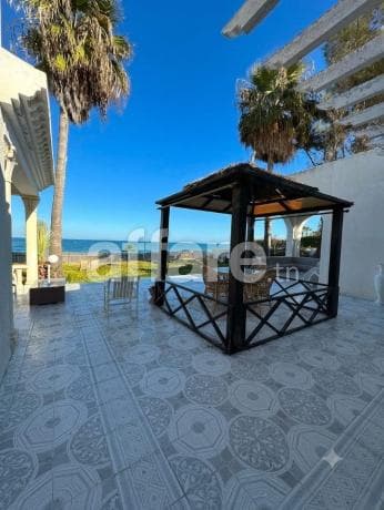 À VENDRE VILLA PIEDS DANS L EAU CHATT MERIEM