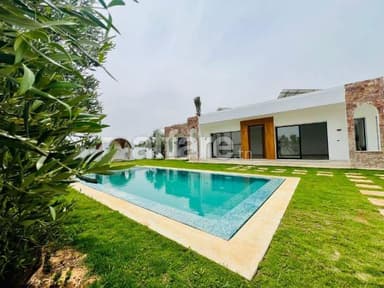 V600 Villa YANIS