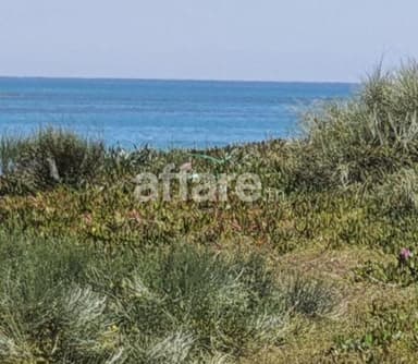 Terrain 840m² Pied Dans L eau à Jinene Benikhiar Nabeul