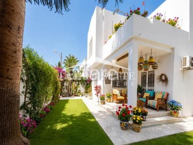 Villa S+4 meublée avec jardin à La Marsa MVL0123