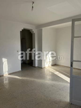 À vendre appartement S+3 de 100 m² au 2ᵉ étage à El Mourouj