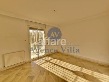 A louer une villa s+4 à 2 niveaux à menzeh 9