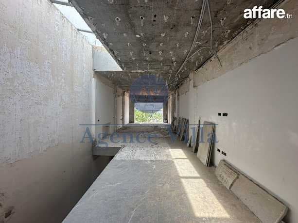 Local commercial à jardins de Carthage