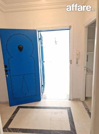 Appartement s+3 à 50 m de la plage à Hammamet à vendre  