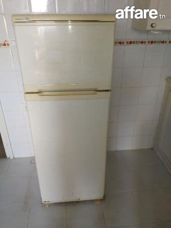 Un réfrigérateur 