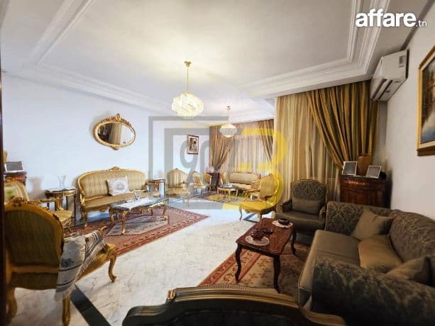 𝐀̀ 𝐕𝐄𝐍𝐃𝐑𝐄 Très bel appartement s+4 à Ennasr 2