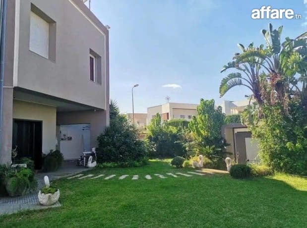 ✨À VENDRE: EXCLUSIVITE à Kantaoui –Villa Titré avec Piscine 