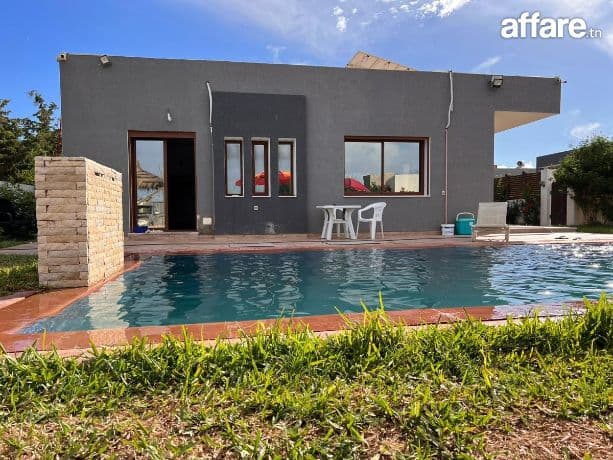 Une villa avec piscine à Kerkouane plage