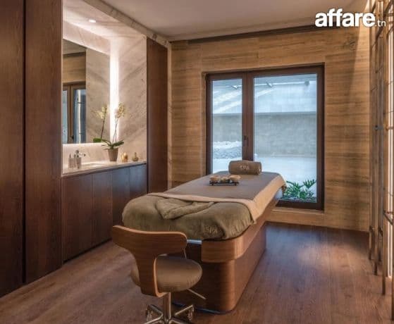 Un Massage de Présence Pleine 23 999 685