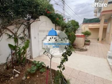 A louer à l’année un Réz de chaussée  à Khézema