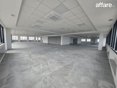 Super open space 1220 m² ths au pole la Gazelle