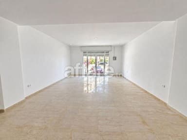 À vendre fonds de commerce tous commerces de 65 m² à El Mour
