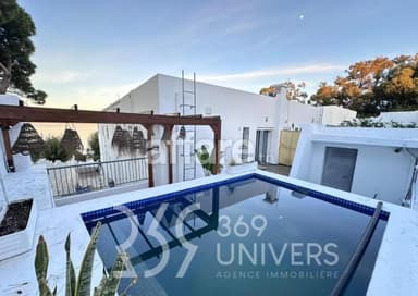 Appartement avec vue sur mer à la marsa ref ra182