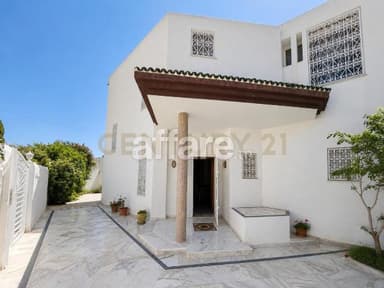 À vendre villa S+5 à El Menzah 5