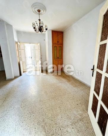 A Vendre étage de villa S+2 au bardo rue de la France