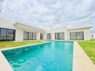 V672 Villa LA ROSERAIE