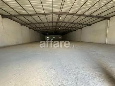 Grand dépôt 1500 m² à Bir el Kassaa