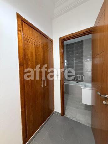 CITE ENNKHILETTE APPARTEMENT S+1 À LOUER