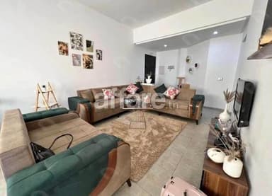 A vendre un appartement S+3 à manouba Cité Les Orangers