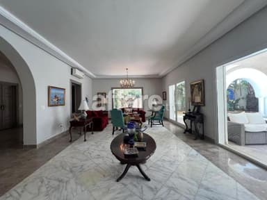 Une belle villa à la soukra