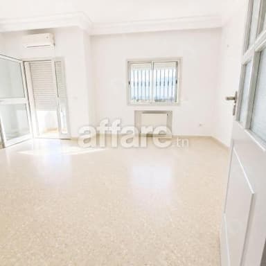 A vendre appartement s+2 Rdc à bayrem etounssi