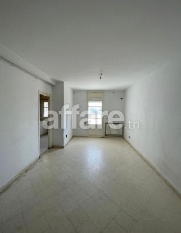 Appartement S+2 à vendre à Cité Ennkhilet