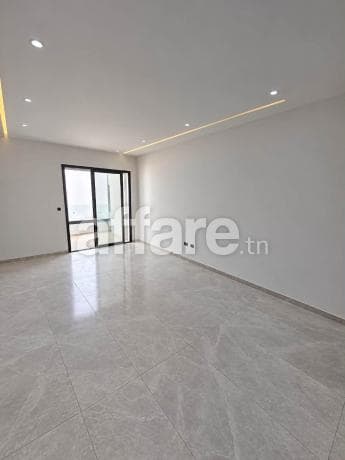 CITE EL GHAZELA APPARTEMENT JAMAIS HABITÉ S+2 À LOUER