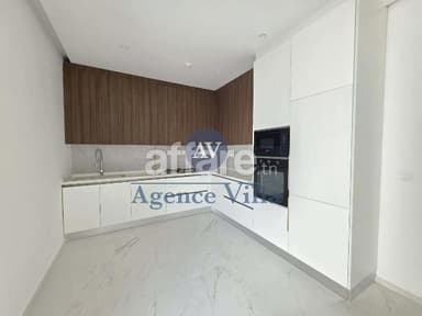 A louer triplex avec vue sur mer et piscine Gammarth