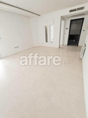 ENNASR 2 à louer joli appt S+2 Haut stg