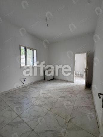 A louer un étage de villa S+3 à 20 mars