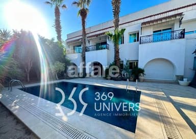 Villa avec piscine à La Soukra REF RH045