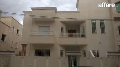 Très belle Villa  Mourouj 3  en face Marché de Gros