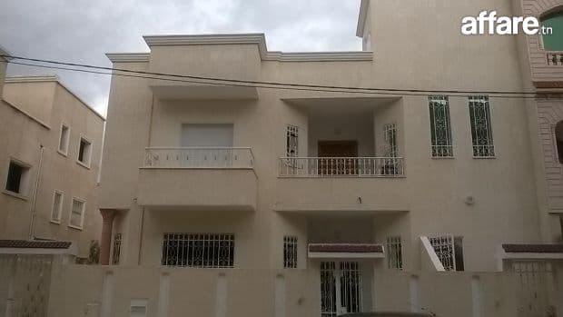 Très belle Villa  Mourouj 3  en face Marché de Gros