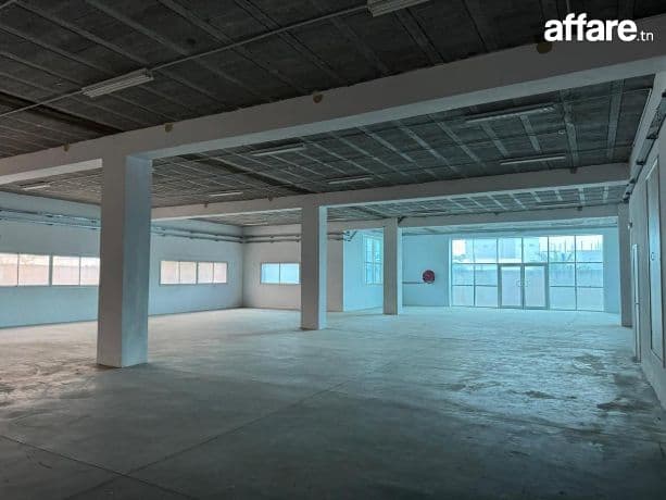 Usine neuf et moderne dans la zone industrielle mghira