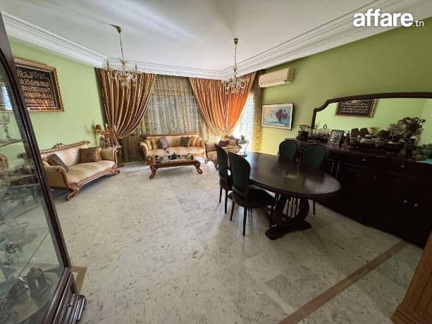 ENNASR 2: APPARTEMENT S+4 À VENDRE 