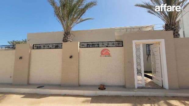 Villa meublée à vendre en zone touristique Djerba ZT