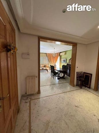 ENNASR 2: APPARTEMENT S+4  SPACIEUX  A VENDRE 