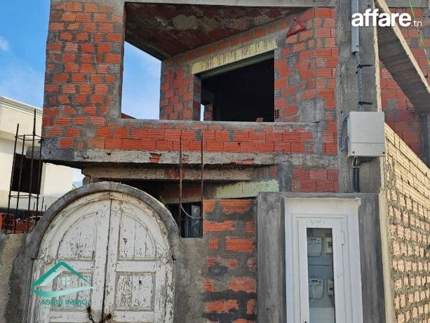  منزل غير مكتمل  في حي الرياض قليبية 