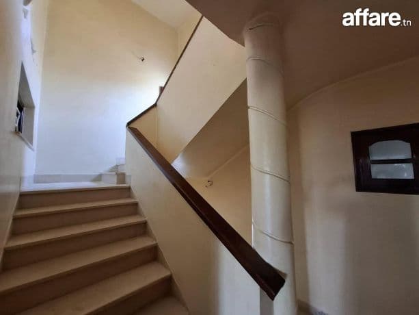 À Vendre – Duplex S+6 sur 3 niveaux à Mourouj 5, rare sur le