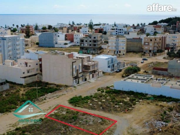 أرض سكنية 243 م² في جنان المنصورة