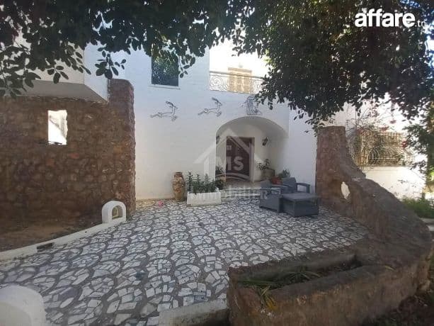 Une villa avec jardin à vendre à Hammamet 51355351