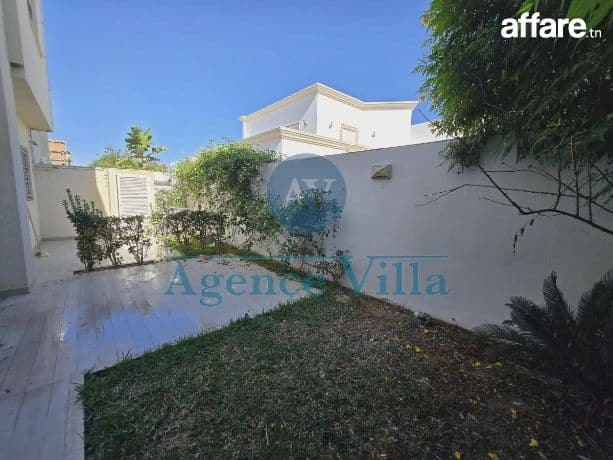 un duplex avec jardin à la soukra 