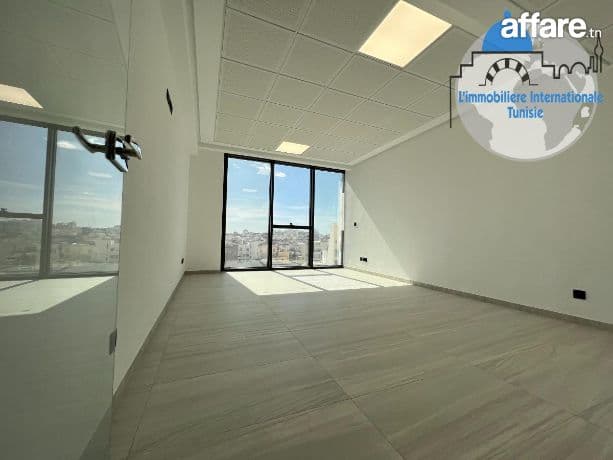  À 𝗟𝗢𝗨𝗘𝗥 – 𝗕𝘂𝗿𝗲𝗮𝘂 𝗔+𝟭 à 𝗞𝗵𝘇𝗲𝗺𝗮